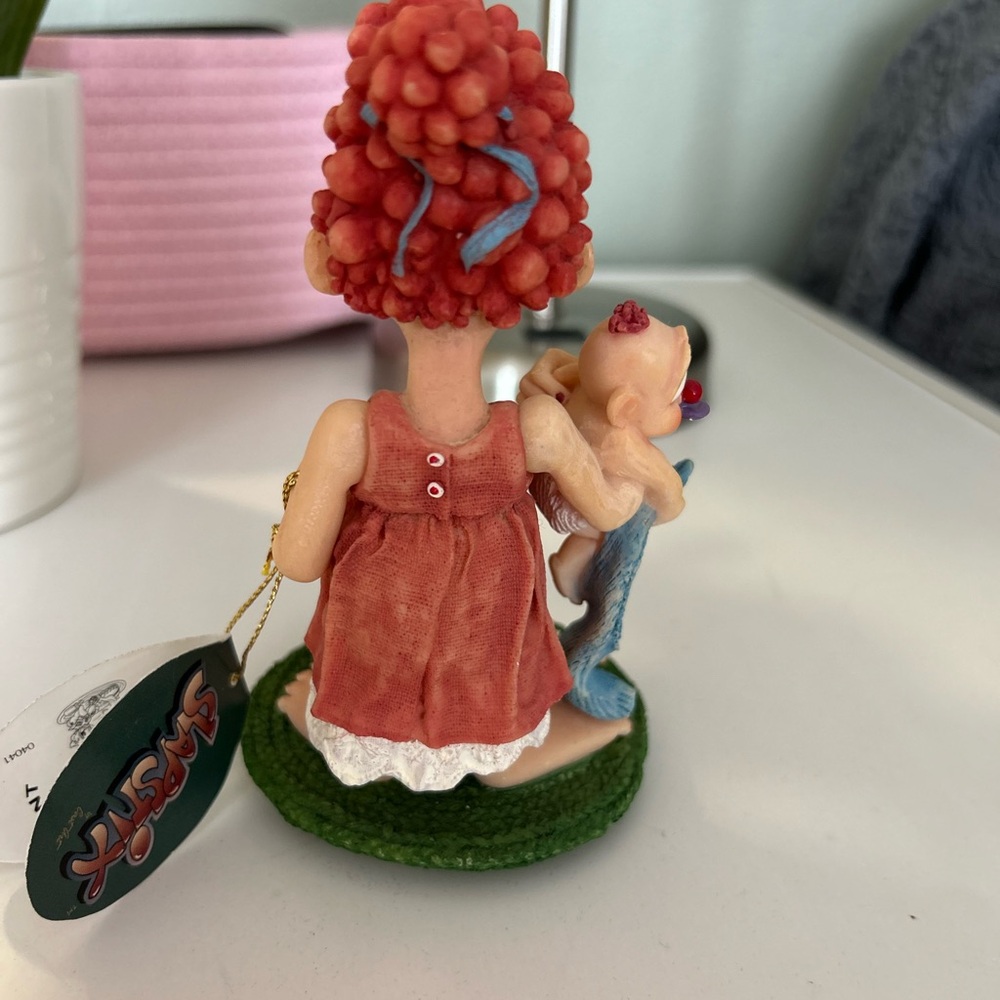 Slapstix Clown Figurine with Babies - Picture 8 of 12